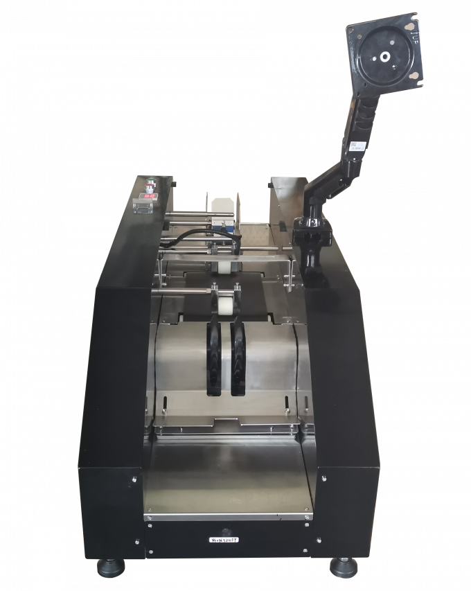 Máquina de etiquetado por fricción semiautomática de cartones de alta velocidad 1